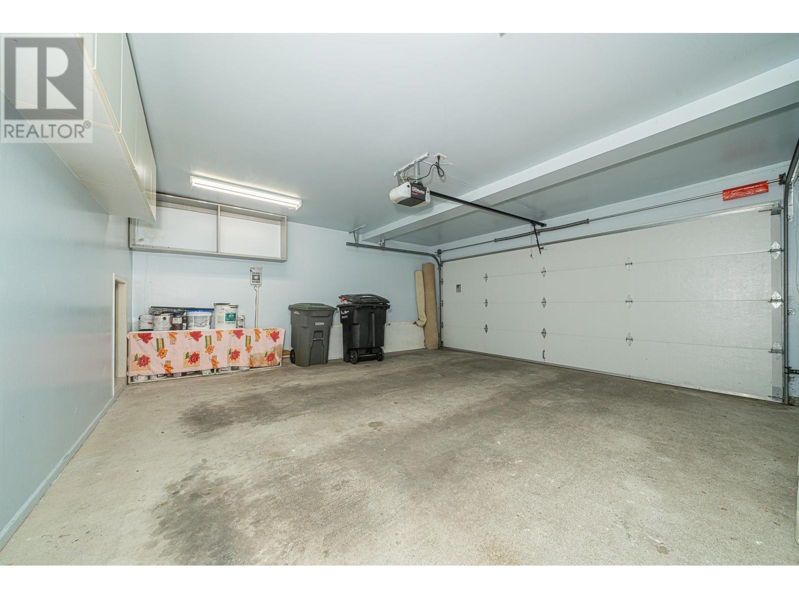 6518 Angus Drive, Vancouver, British Columbia  V6P 5H9 - Photo 6 - R2847387