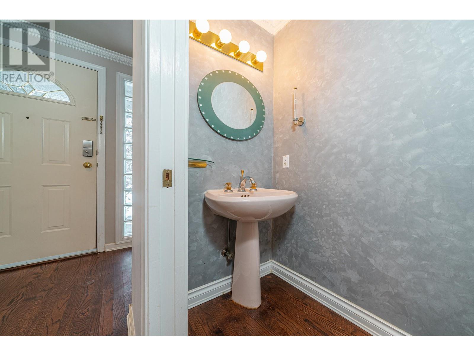 6518 Angus Drive, Vancouver, British Columbia  V6P 5H9 - Photo 8 - R2847387