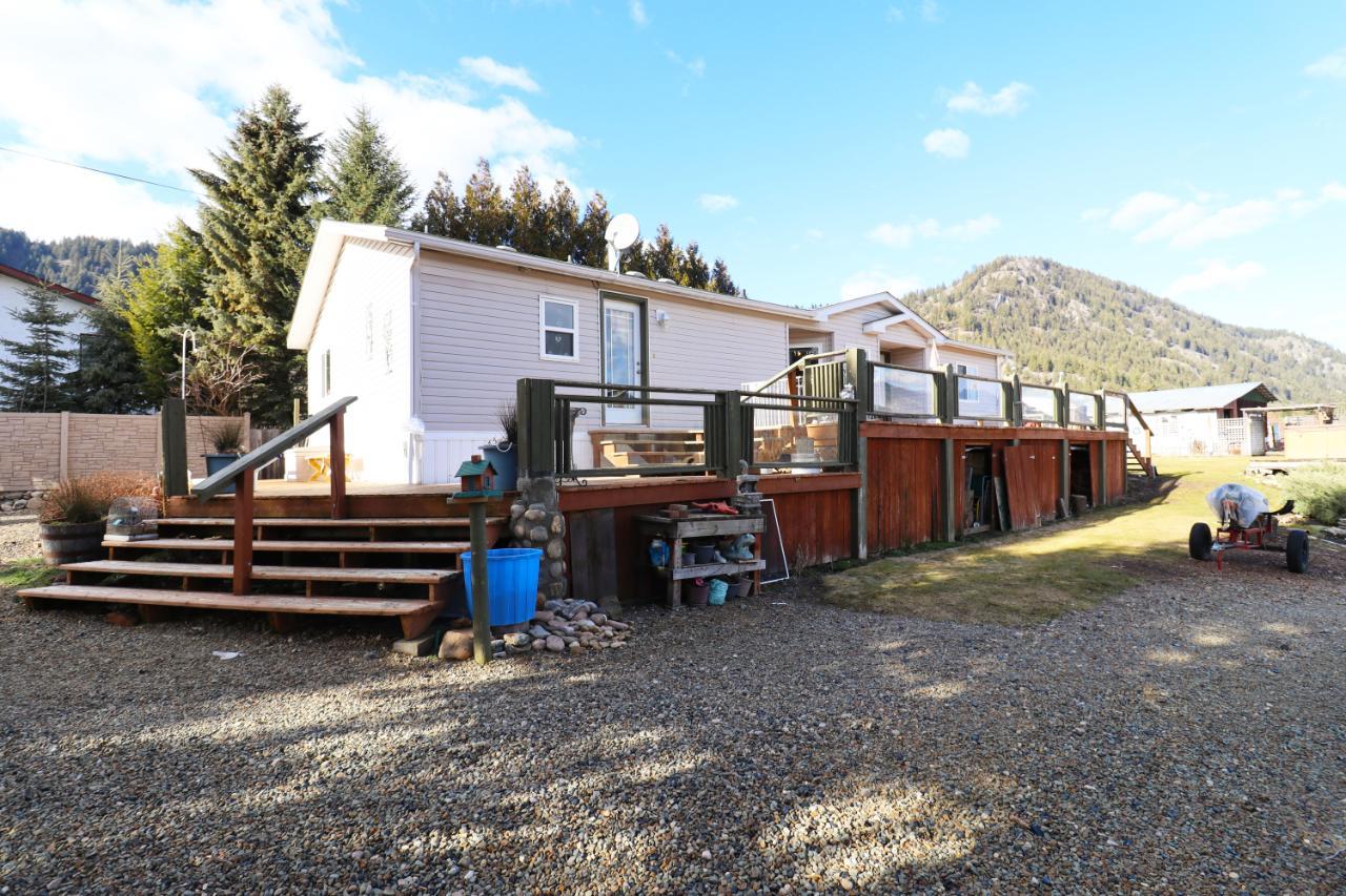 3474 Davy Road, Grand Forks, British Columbia  V0H 1H2 - Photo 3 - 2474883