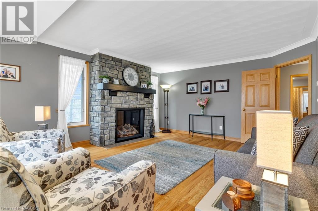 62 Ellen Avenue, Walkerton, Ontario  N0G 2V0 - Photo 11 - 40537559