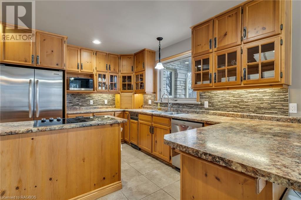 62 Ellen Avenue, Walkerton, Ontario  N0G 2V0 - Photo 17 - 40537559