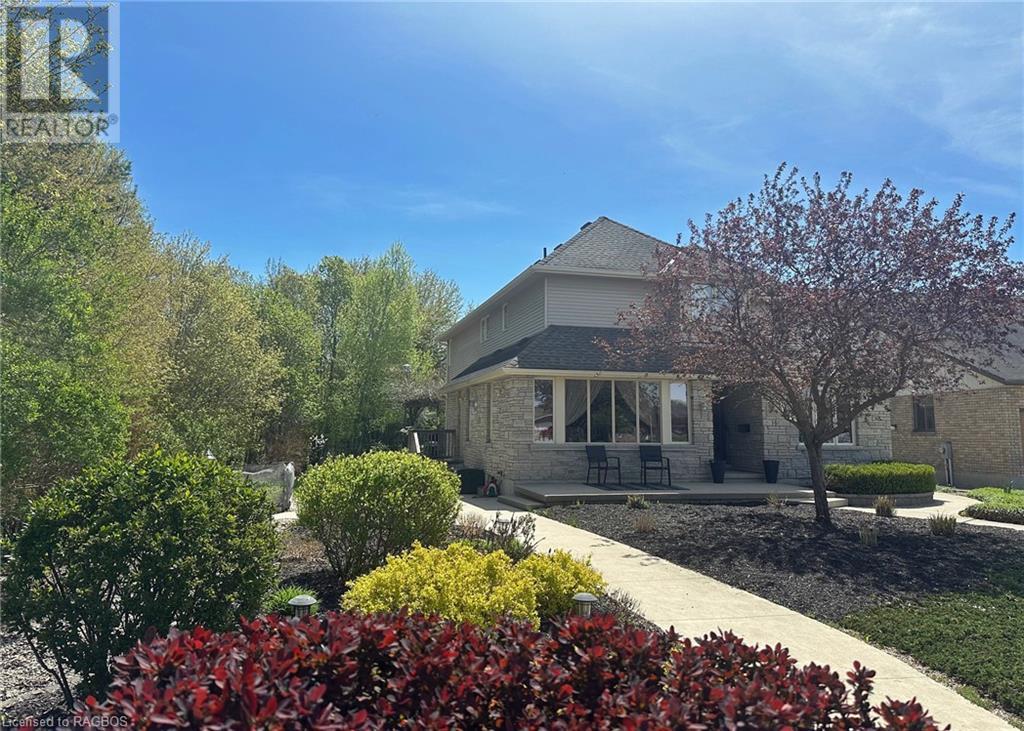 62 Ellen Avenue, Walkerton, Ontario  N0G 2V0 - Photo 2 - 40537559
