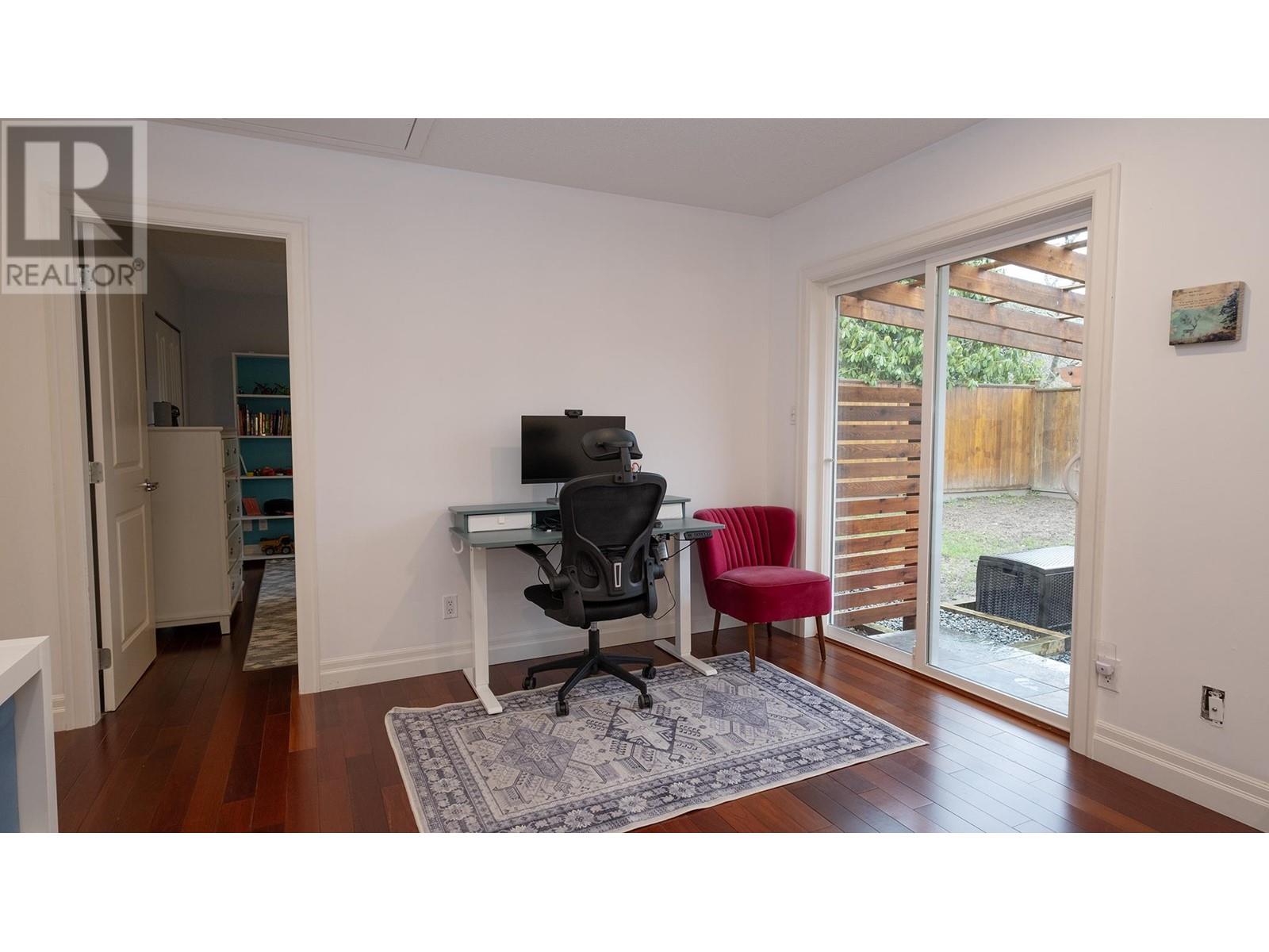 317 Cochrane Road, Gibsons, British Columbia  V0N 1V8 - Photo 16 - R2848722