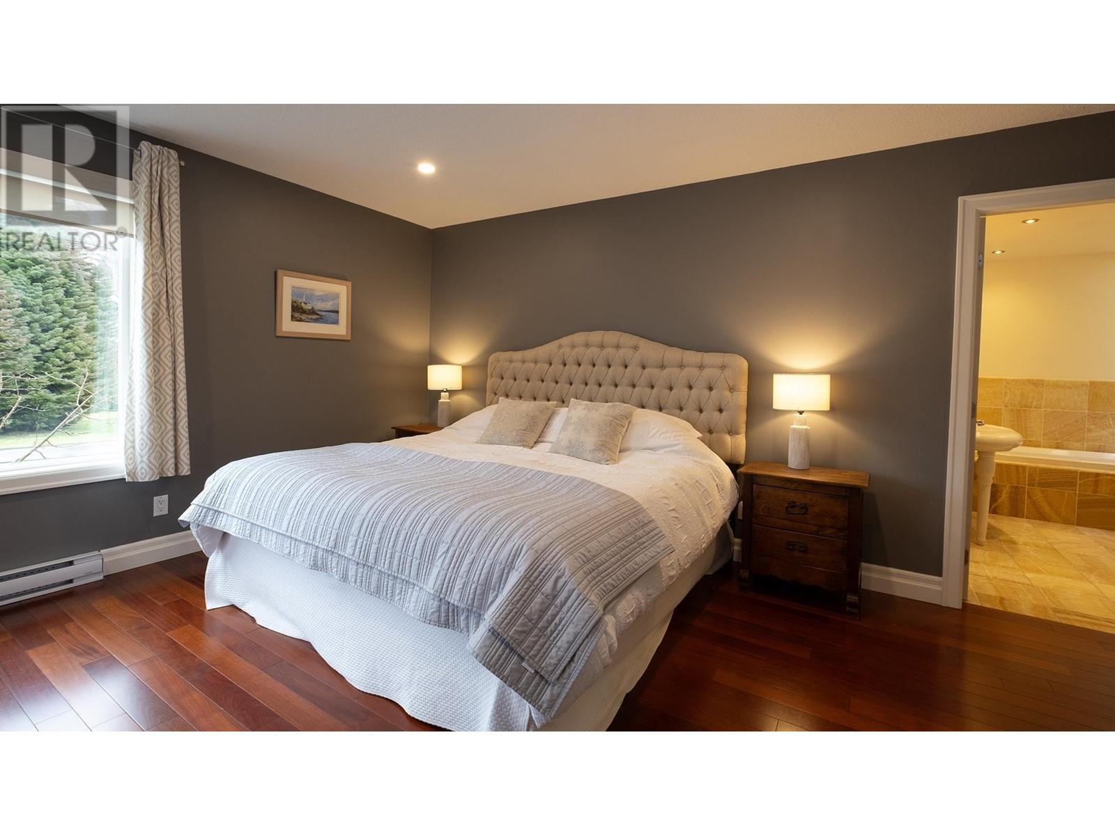 317 Cochrane Road, Gibsons, British Columbia  V0N 1V8 - Photo 17 - R2848722