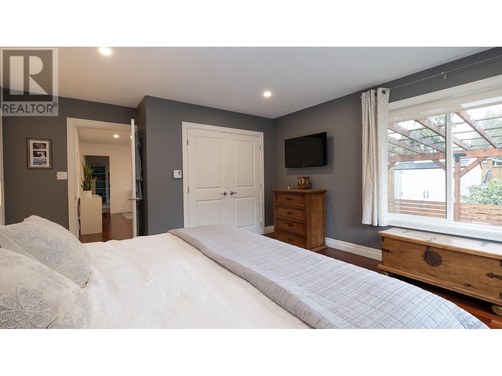 317 Cochrane Road, Gibsons, British Columbia  V0N 1V8 - Photo 19 - R2848722