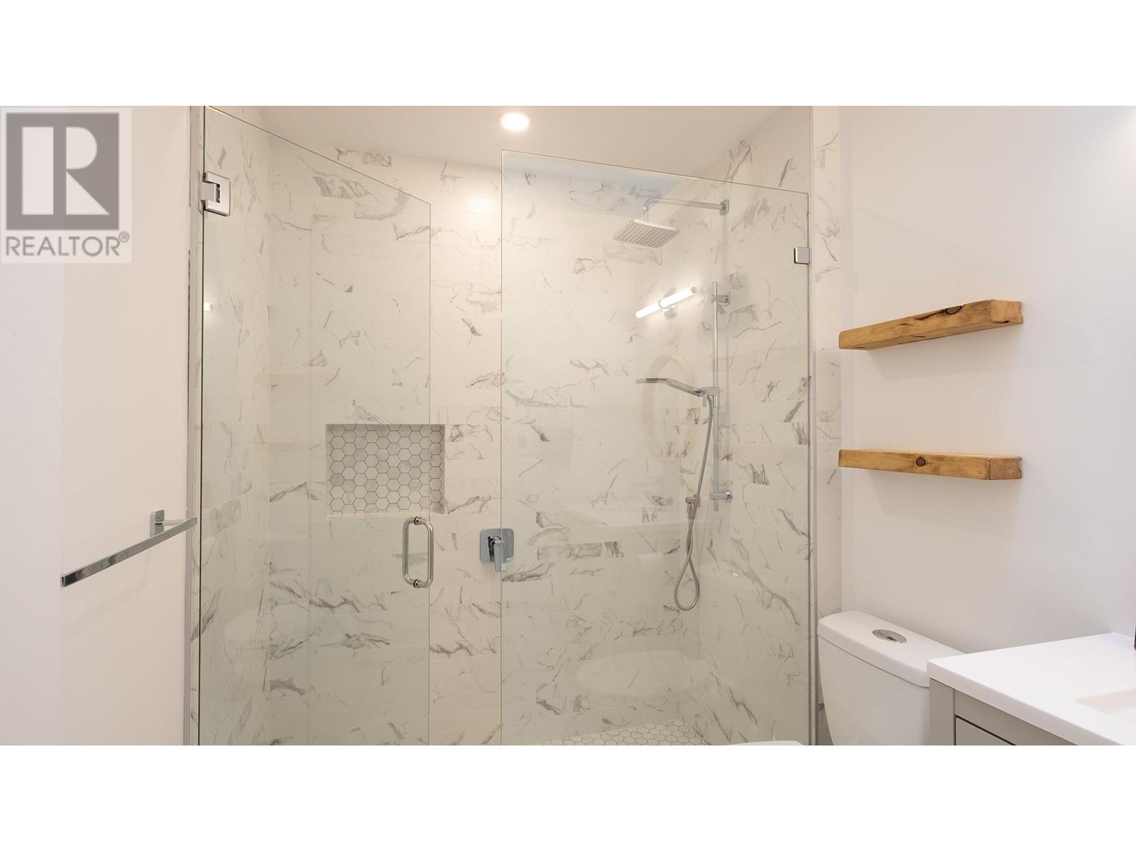 317 Cochrane Road, Gibsons, British Columbia  V0N 1V8 - Photo 21 - R2848722