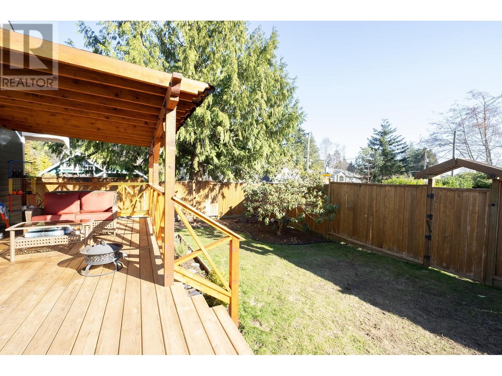 317 Cochrane Road, Gibsons, British Columbia  V0N 1V8 - Photo 36 - R2848722