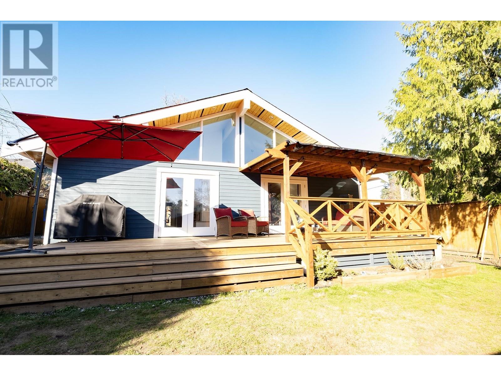 317 Cochrane Road, Gibsons, British Columbia  V0N 1V8 - Photo 38 - R2848722