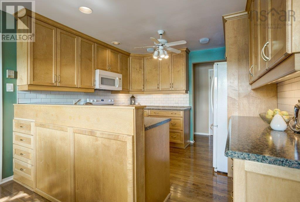 995 Winwick Road, Halifax, Nova Scotia  B3H 4L5 - Photo 16 - 202215598