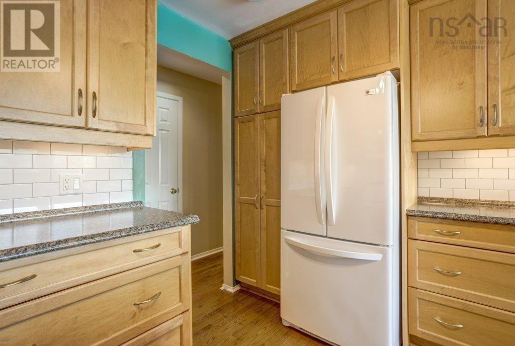 995 Winwick Road, Halifax, Nova Scotia  B3H 4L5 - Photo 17 - 202215598