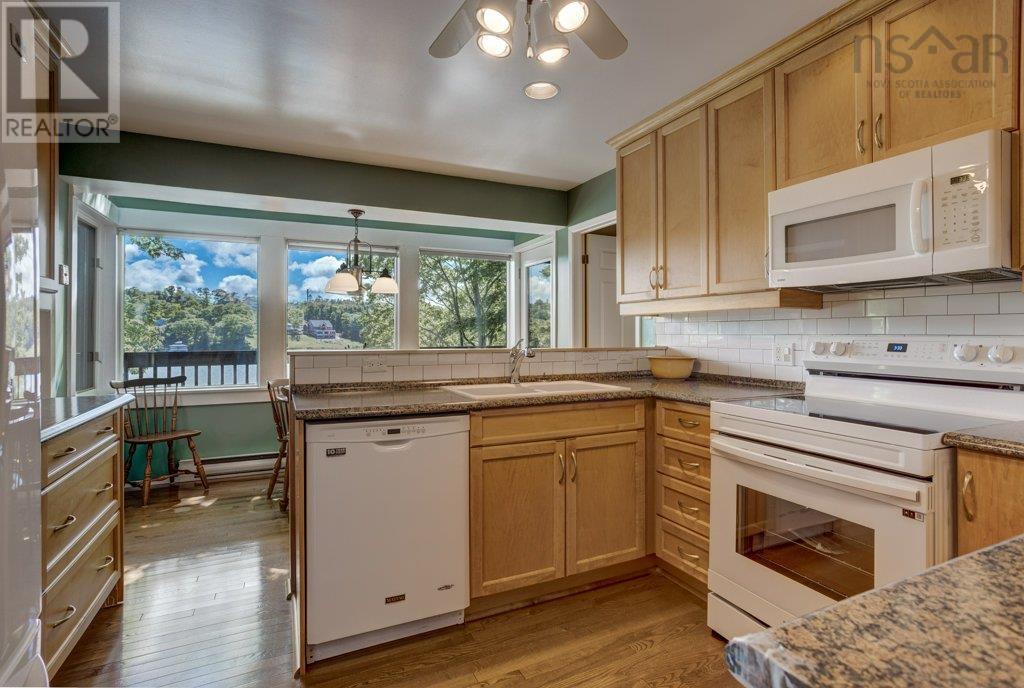 995 Winwick Road, Halifax, Nova Scotia  B3H 4L5 - Photo 18 - 202215598