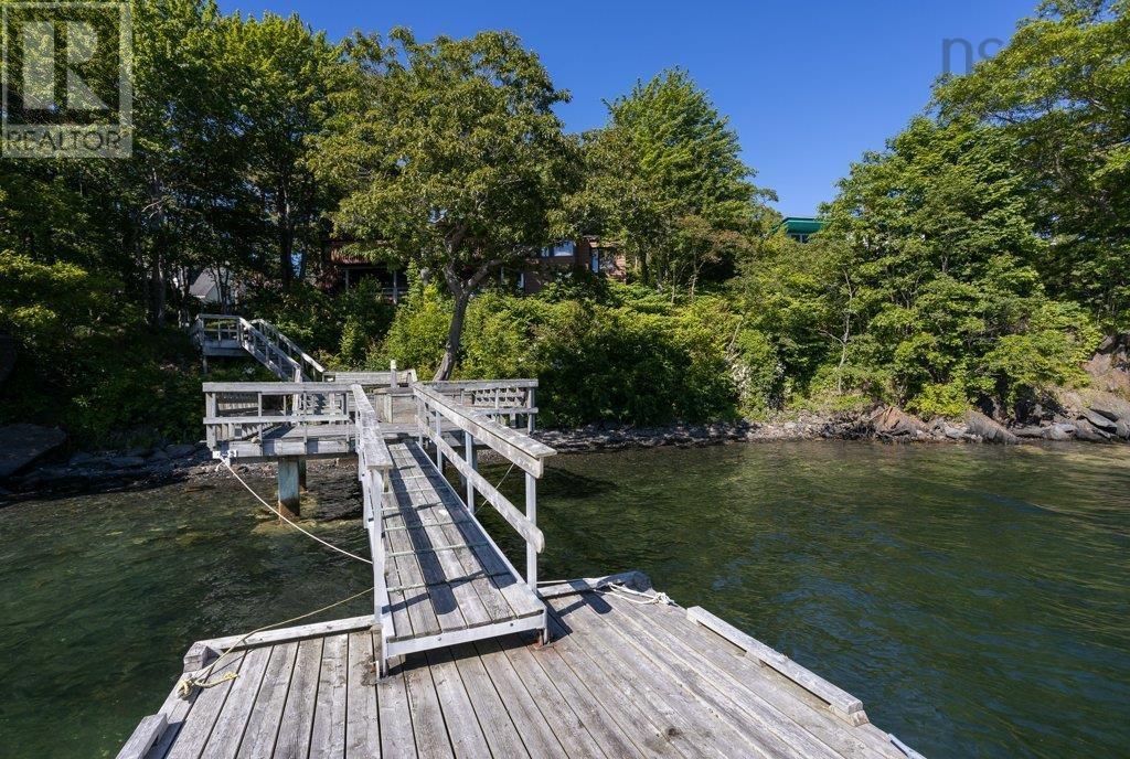 995 Winwick Road, Halifax, Nova Scotia  B3H 4L5 - Photo 4 - 202215598