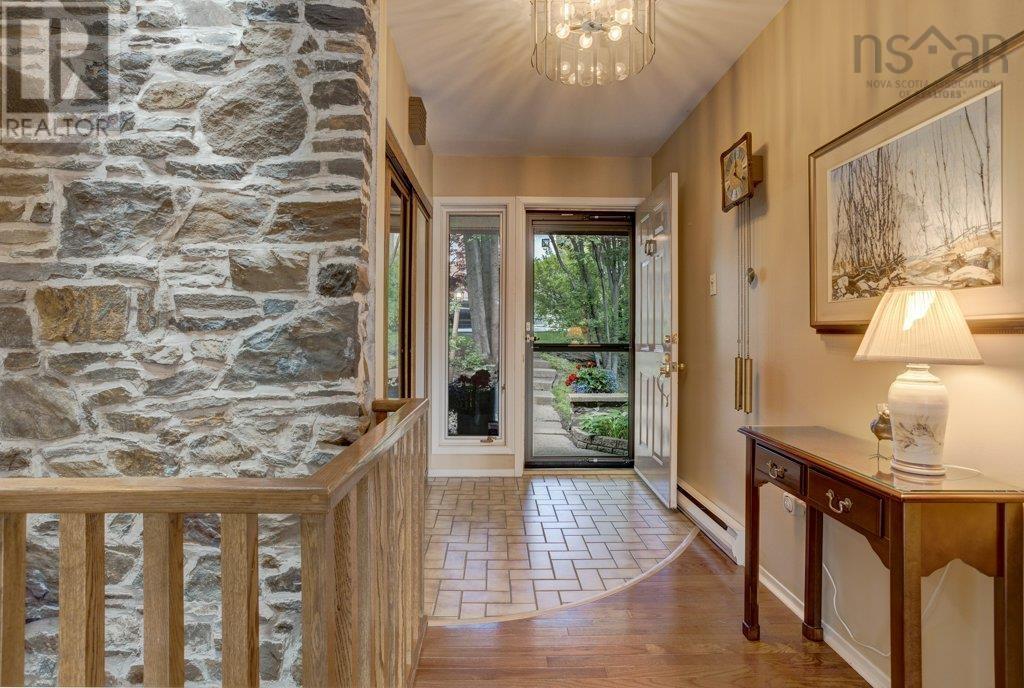 995 Winwick Road, Halifax, Nova Scotia  B3H 4L5 - Photo 9 - 202215598