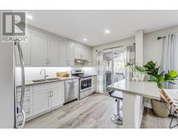 28 PINEVIEW CRES