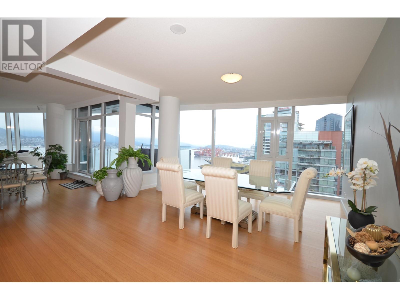 Listing Picture 2 of 39 : 2502 1233 W CORDOVA STREET, Vancouver / 溫哥華 - 魯藝地產 Yvonne Lu Group - MLS Medallion Club Member