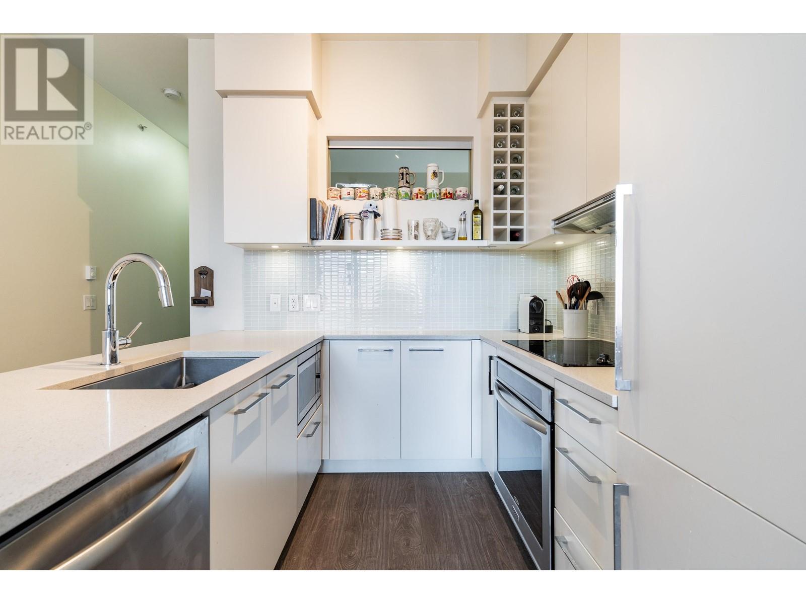 604 668 Columbia Street, New Westminster, British Columbia  V3M 1A9 - Photo 3 - R2848894