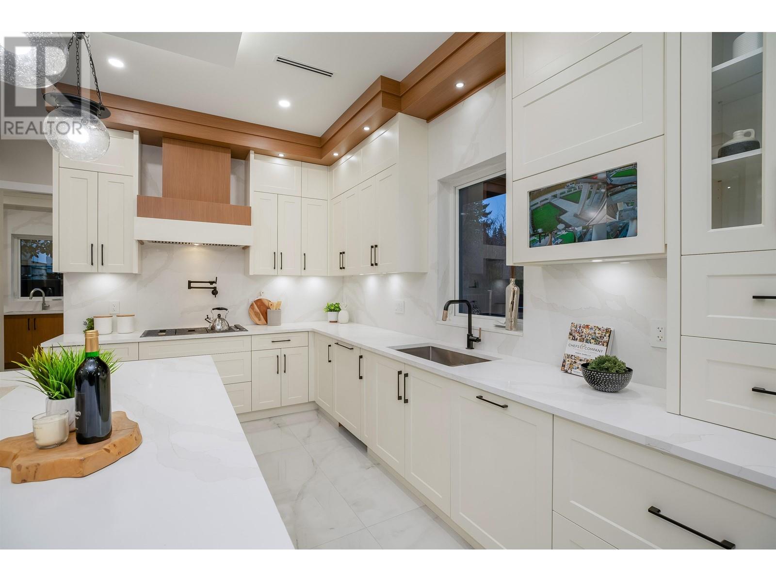 1550 Haversley Avenue, Coquitlam, British Columbia  V3J 1V6 - Photo 13 - R2848916