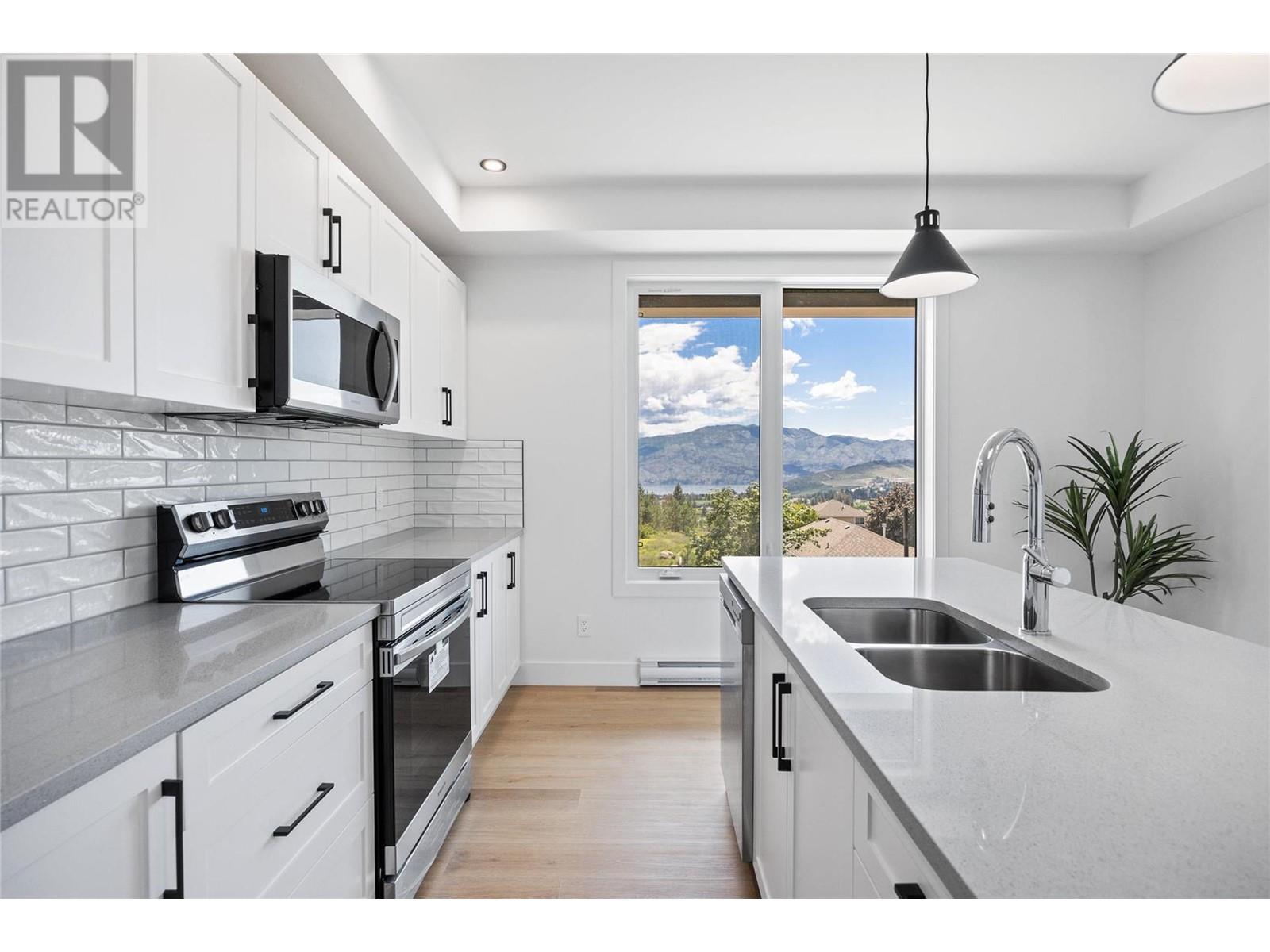 2803 Copper Ridge Drive West Kelowna