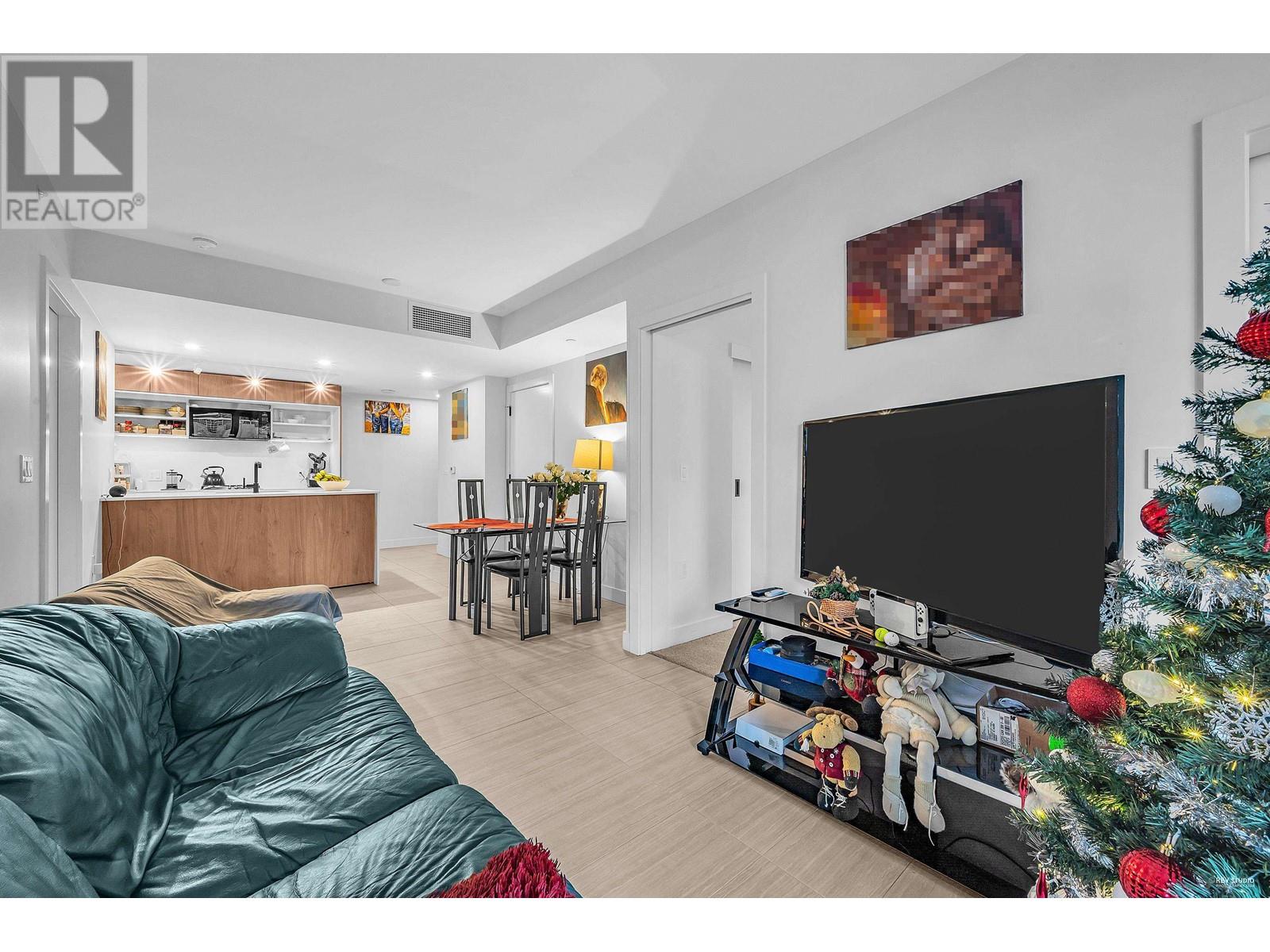 302 5058 Joyce Street, Vancouver, British Columbia  V5R 4G6 - Photo 2 - R2848943