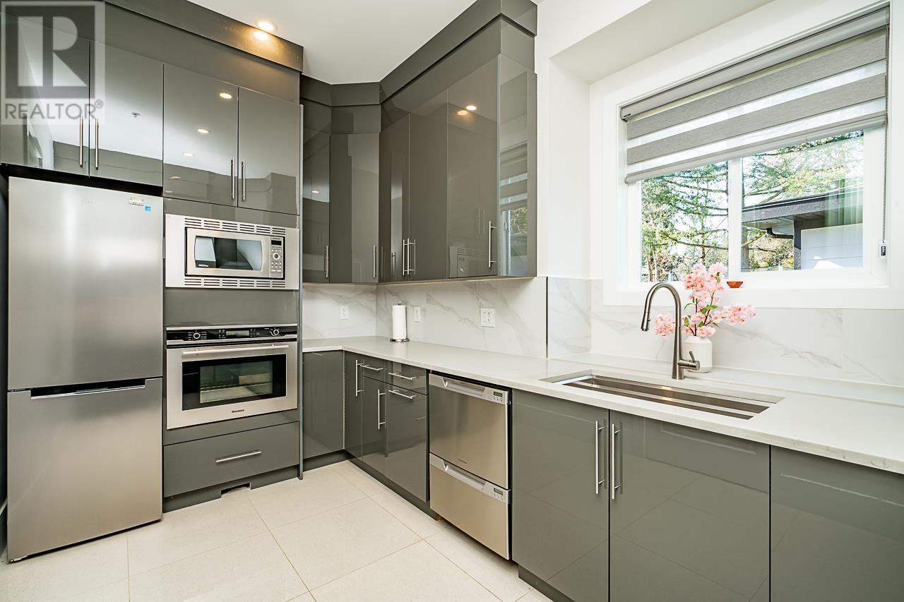 21661 Ridgeway Crescent, Maple Ridge, British Columbia  V2X 3Z6 - Photo 14 - R2849136