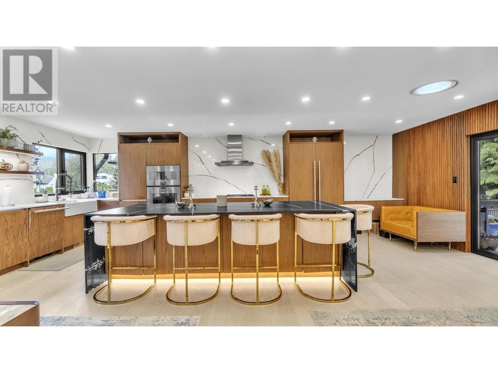 2038 Flynn Place, North Vancouver, British Columbia  V7P 3H8 - Photo 11 - R2849173