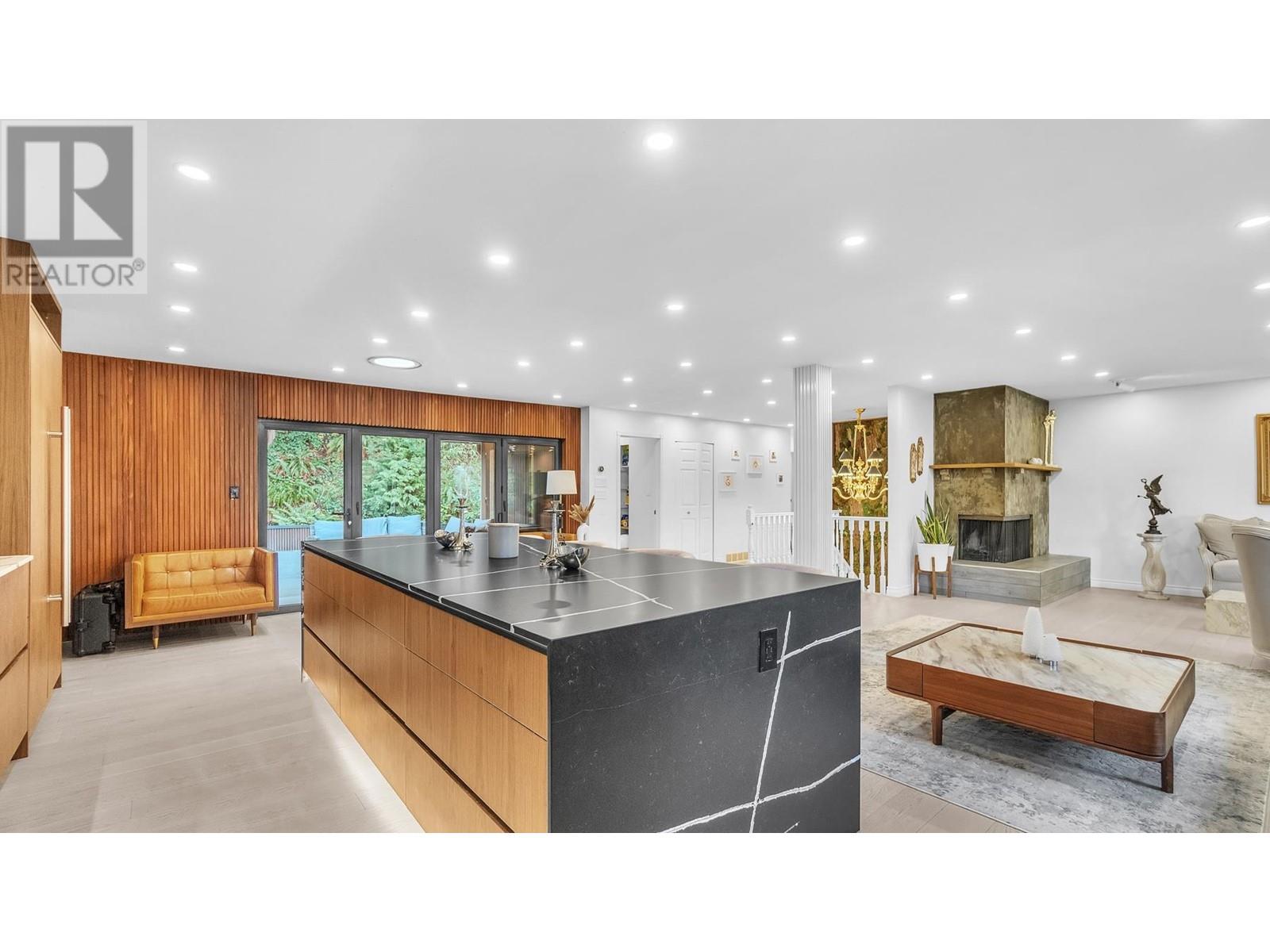 2038 Flynn Place, North Vancouver, British Columbia  V7P 3H8 - Photo 13 - R2849173