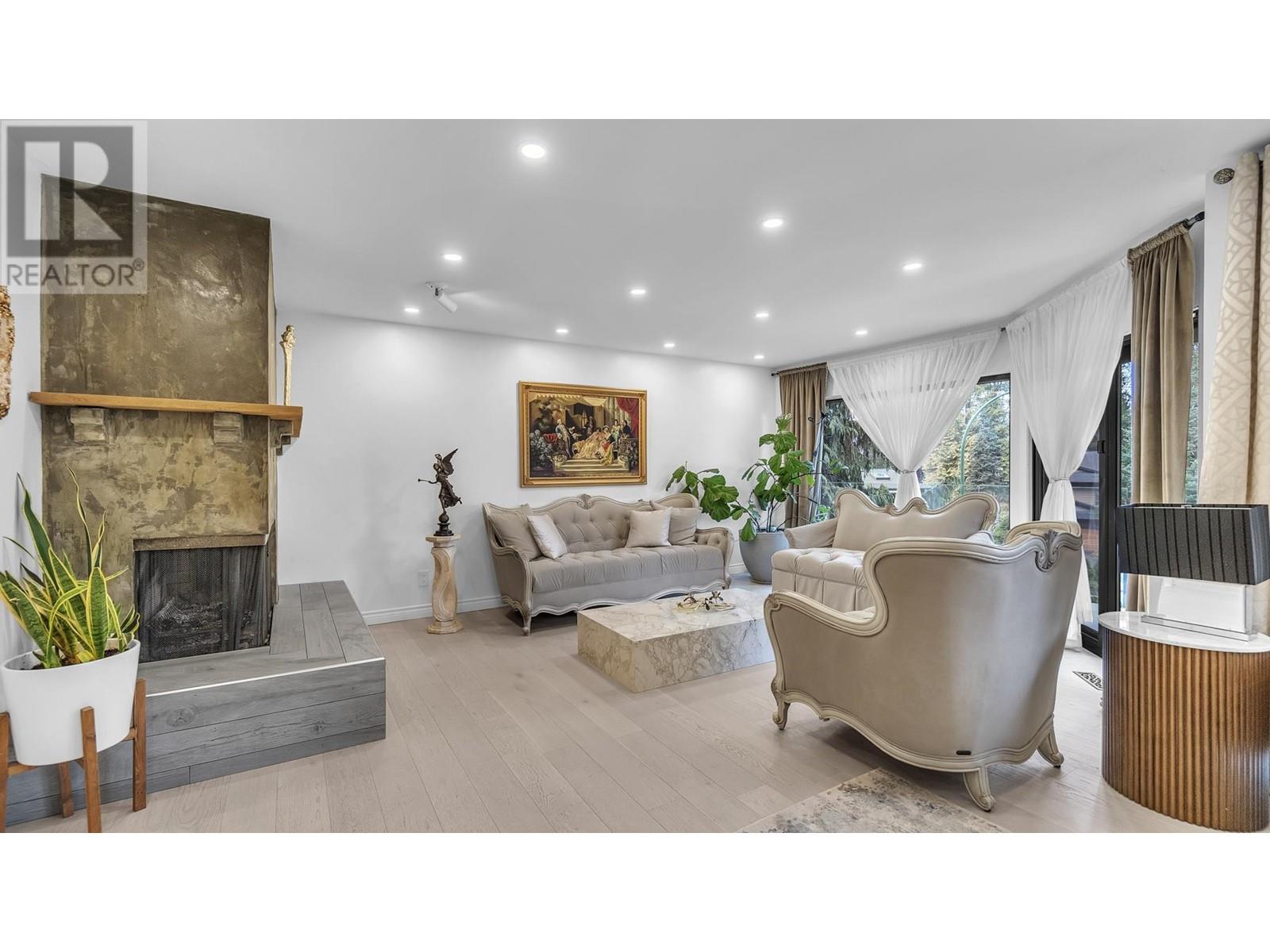2038 Flynn Place, North Vancouver, British Columbia  V7P 3H8 - Photo 6 - R2849173