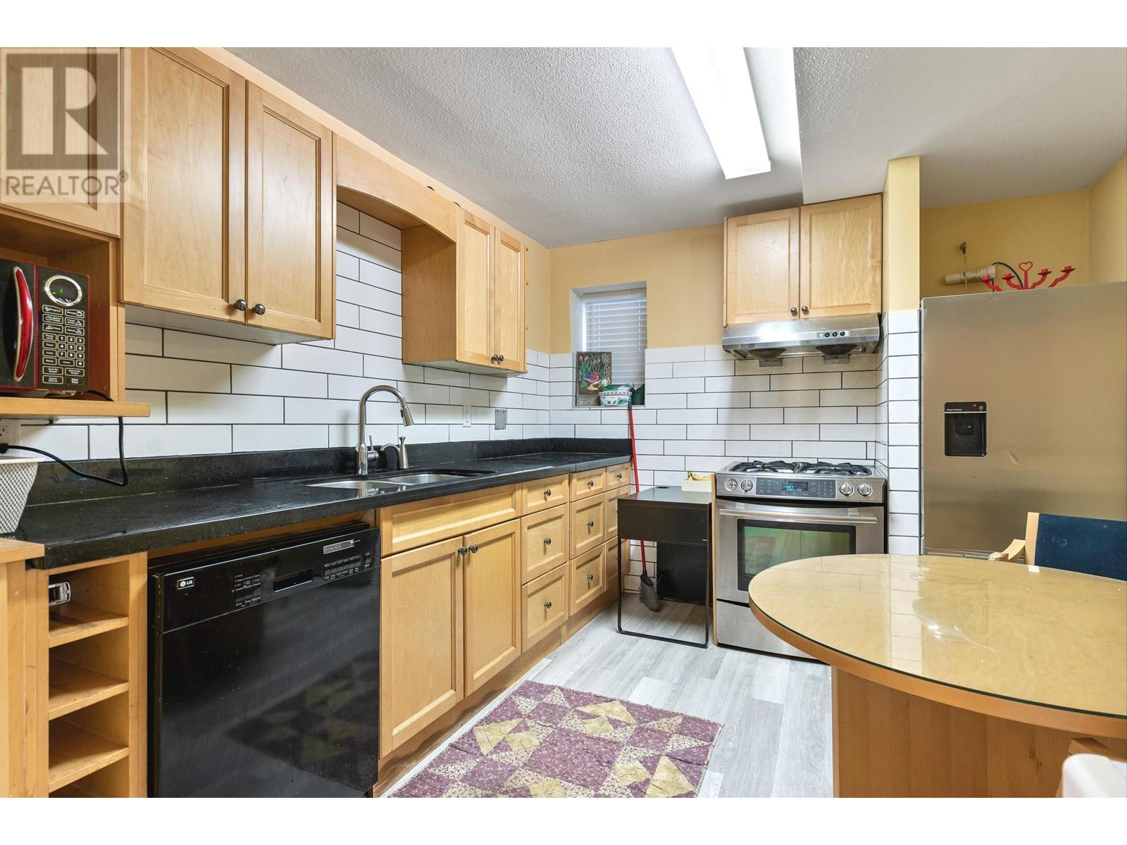 207 April Road, Port Moody, British Columbia  V3H 3V3 - Photo 29 - R2849251