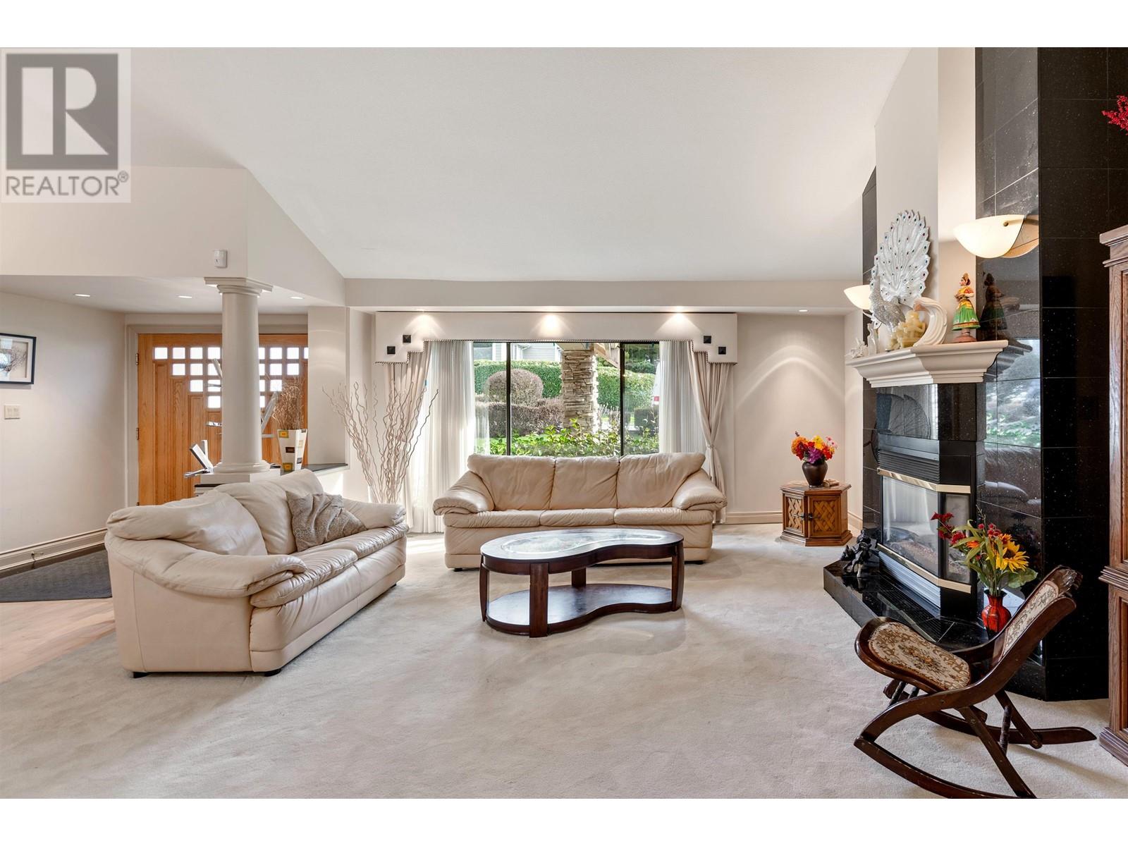 207 April Road, Port Moody, British Columbia  V3H 3V3 - Photo 5 - R2849251