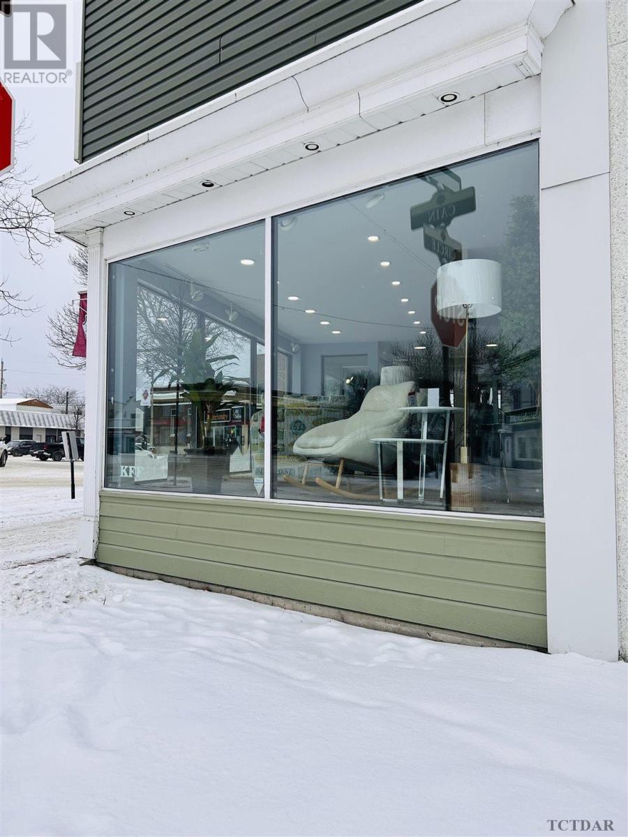 26 Circle St, Kapuskasing, Ontario  P5N 1T6 - Photo 2 - TM240058