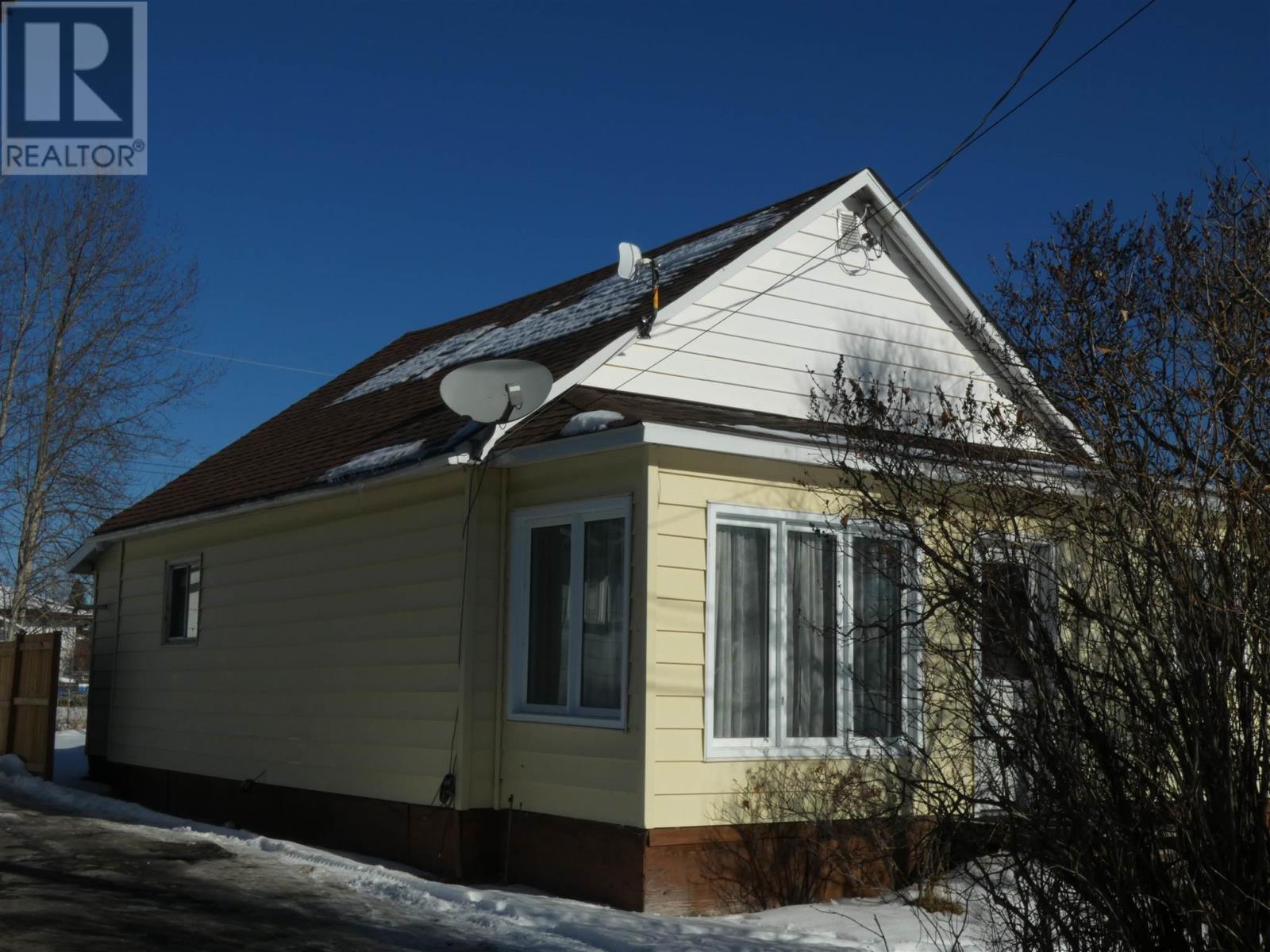 222 First Ave Ne, Geraldton, Ontario  P0T 1M0 - Photo 1 - TB240250