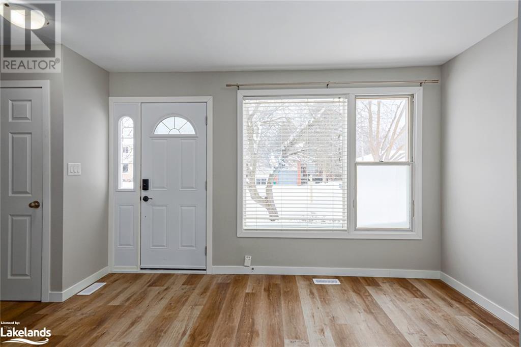 509 Tenth N/s Street, Collingwood, Ontario  L9Y 2L7 - Photo 3 - 40539892
