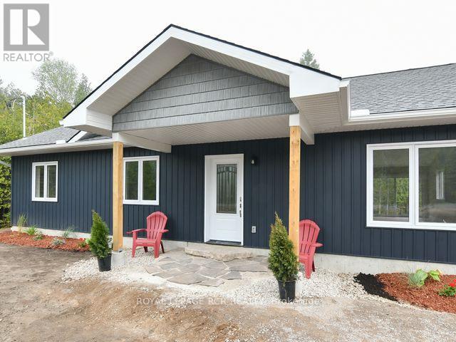 581 Pike Bay Rd, Northern Bruce Peninsula, Ontario  N0H 1W0 - Photo 2 - X8063472