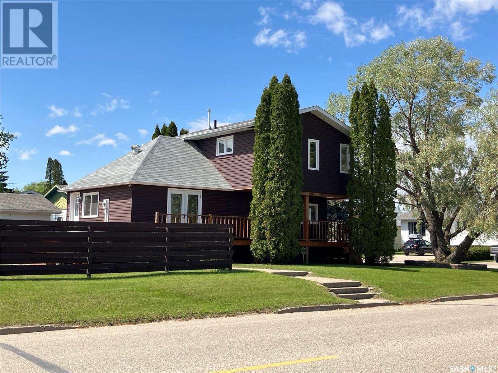 600 8th AVENUE W, nipawin, Saskatchewan