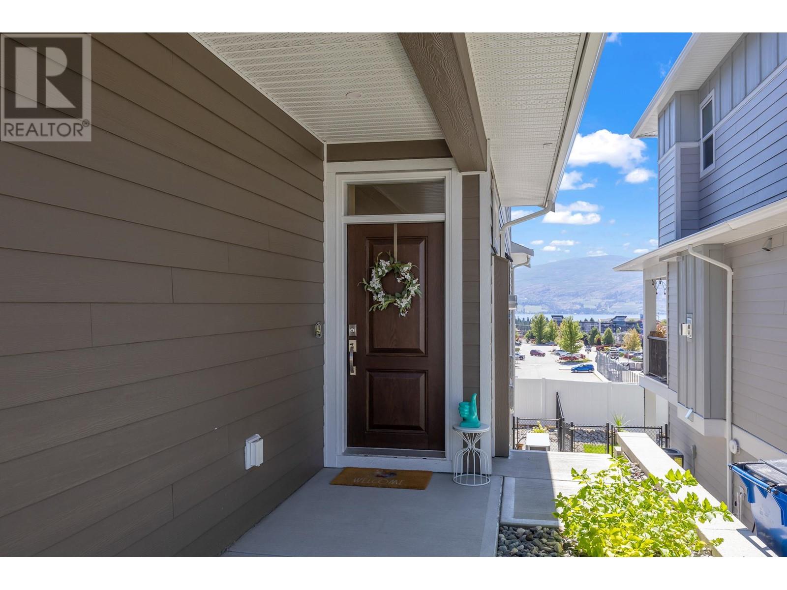 2357 Hawks Boulevard West Kelowna Photo 2