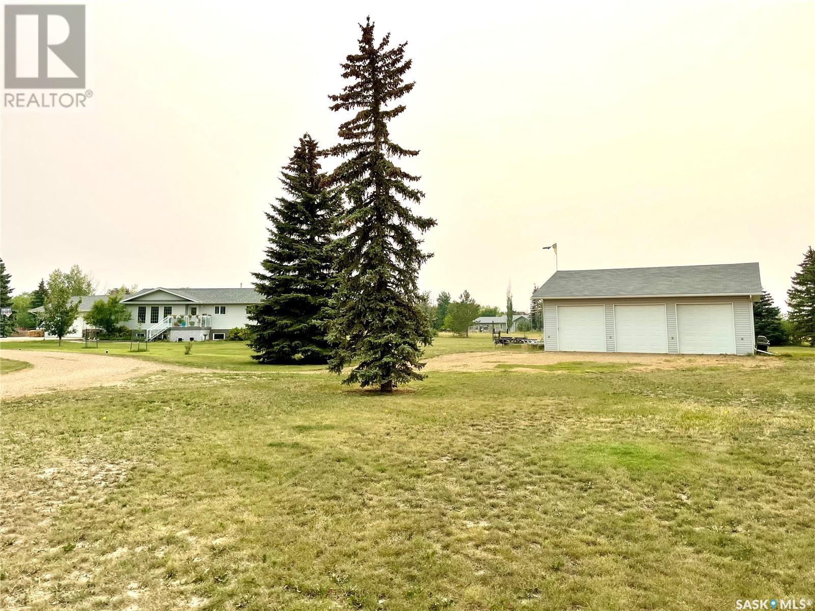 800 Mckenzie Street N, Outlook, Saskatchewan  S0L 2N0 - Photo 41 - SK958898