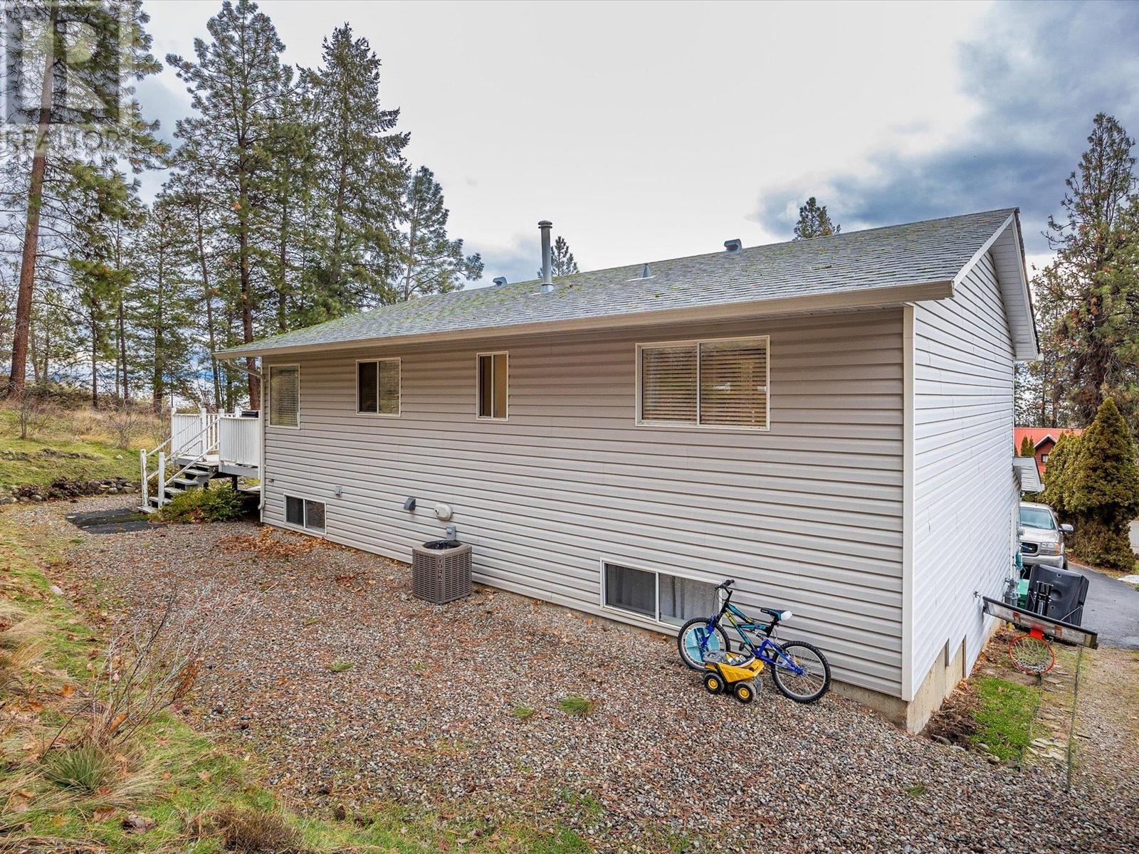 2925 Sandberg Road West Kelowna