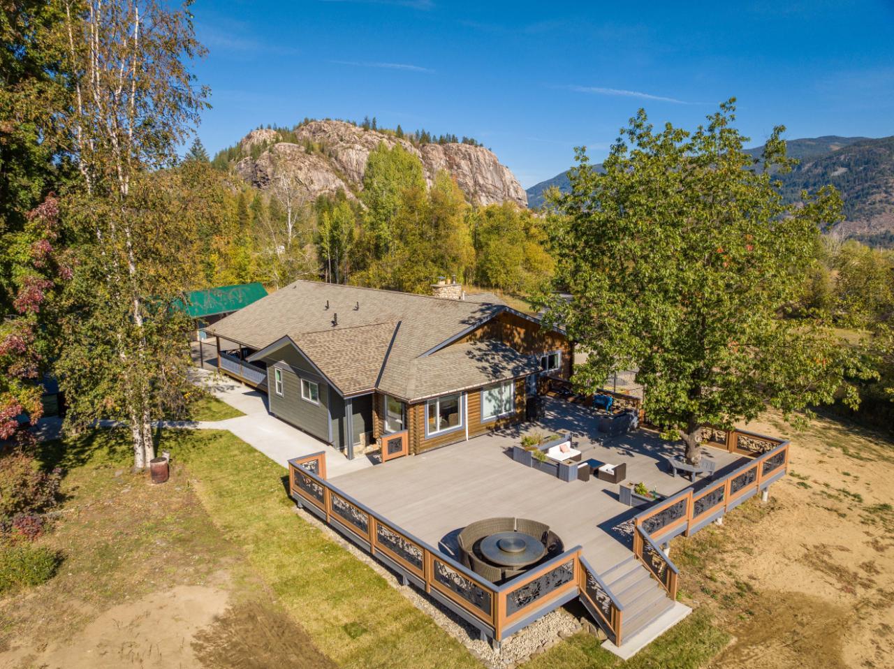 340 Sahlstrom Road, Castlegar, British Columbia  V1N 3N2 - Photo 1 - 2474926