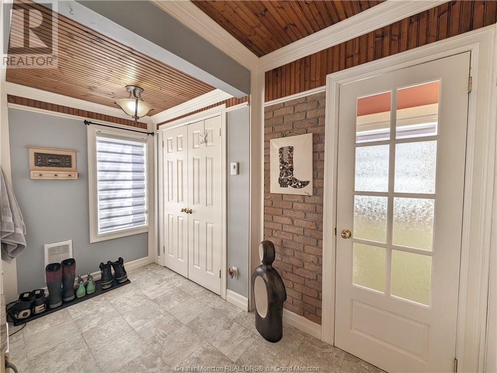 10 Bel-Horizon, Caraquet, New Brunswick  E1W 0A3 - Photo 3 - M157314