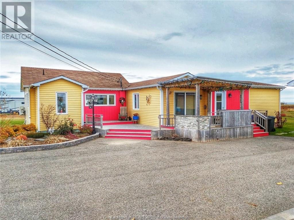10 Bel-Horizon, Caraquet, New Brunswick  E1W 0A3 - Photo 1 - M157314