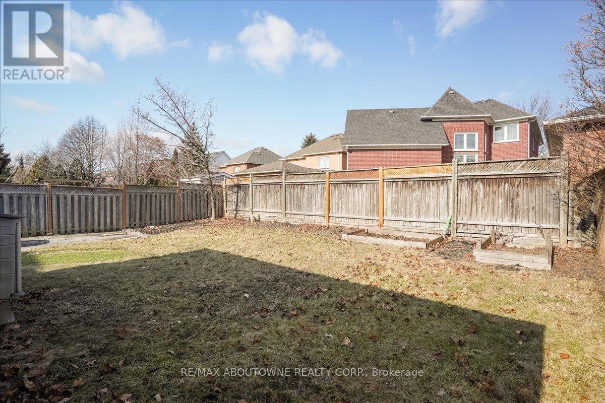 109 River Glen Blvd, Oakville, Ontario  L6H 5Z5 - Photo 35 - W8061852