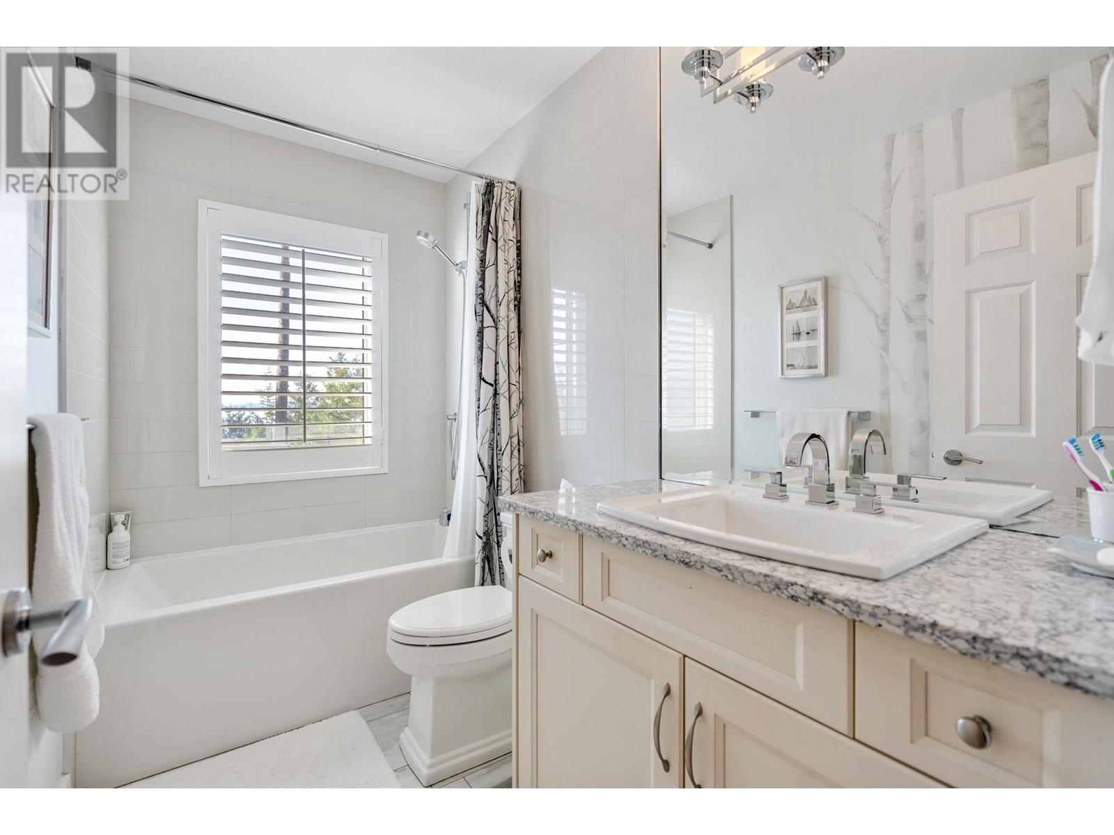 70 Sweetwater Place, Lions Bay, British Columbia  V0N 2E0 - Photo 19 - R2849376