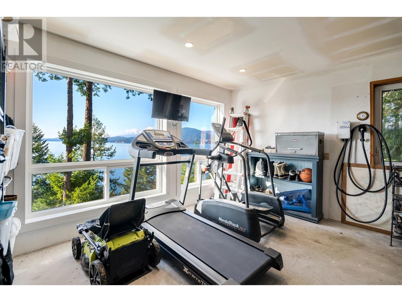 70 Sweetwater Place, Lions Bay, British Columbia  V0N 2E0 - Photo 34 - R2849376