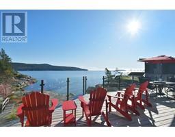 5275 TAYLOR CRESCENT, halfmoon bay, British Columbia