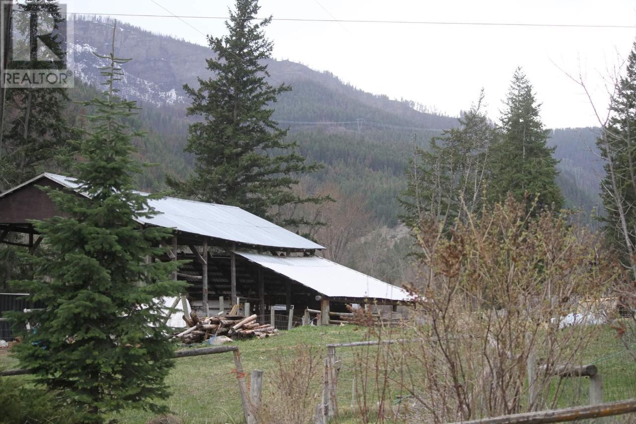 8212,8180 Douglas Lake Rd, Monte Lake/westwold, British Columbia  V0E 3B0 - Photo 14 - 176707