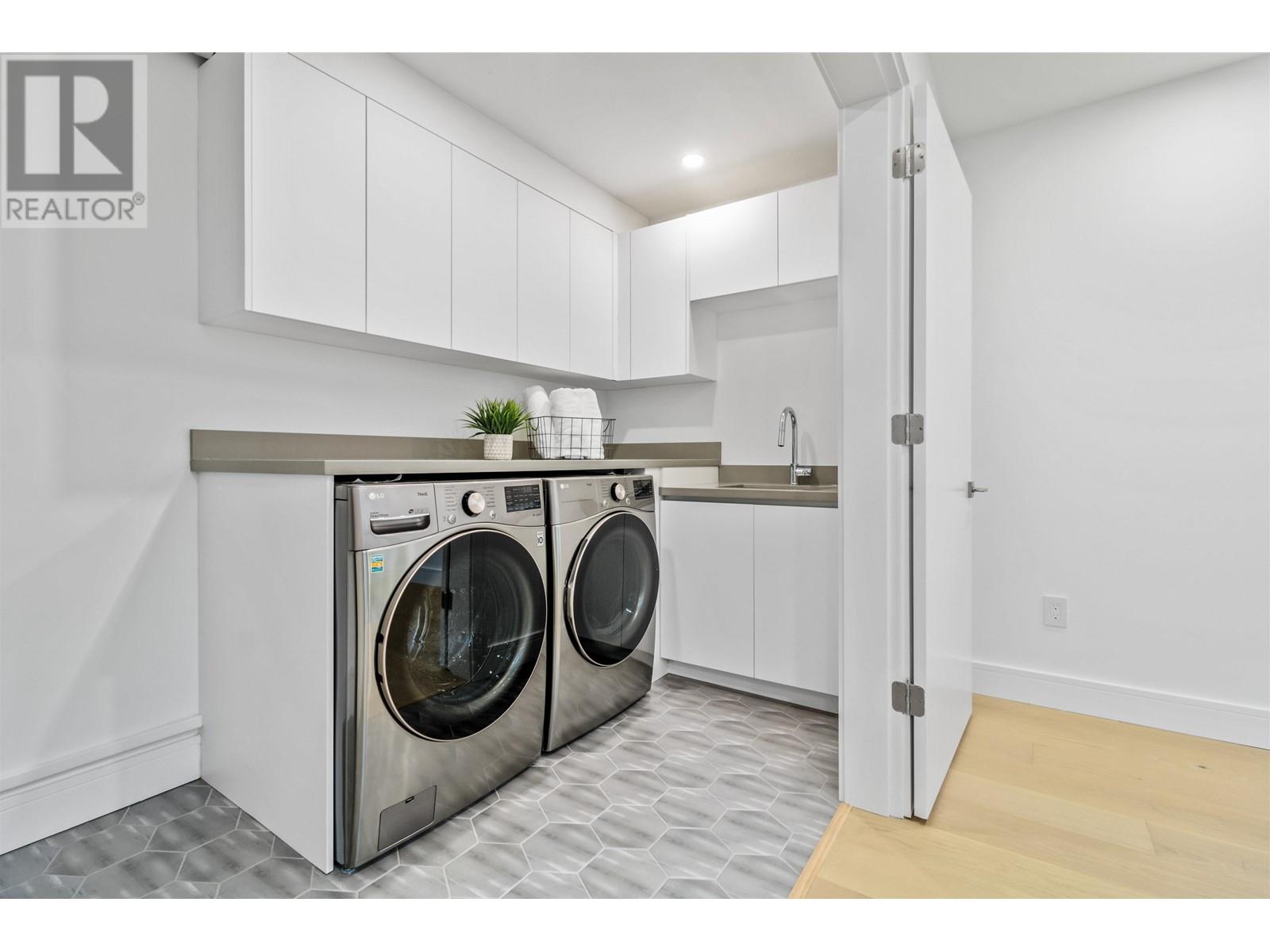 813 Regan Avenue, Coquitlam, British Columbia  V3J 3A7 - Photo 32 - R2849459