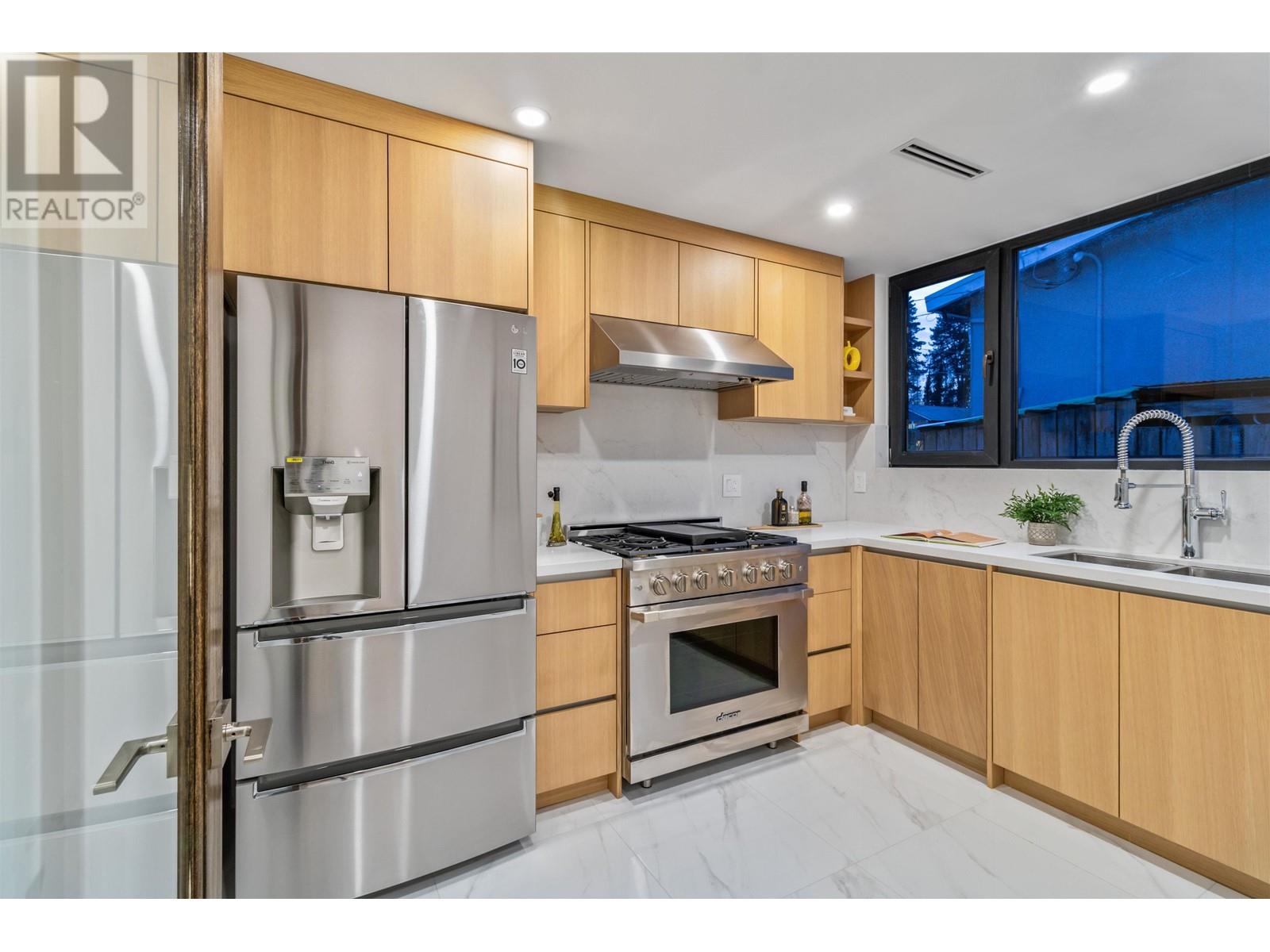 813 Regan Avenue, Coquitlam, British Columbia  V3J 3A7 - Photo 17 - R2849459