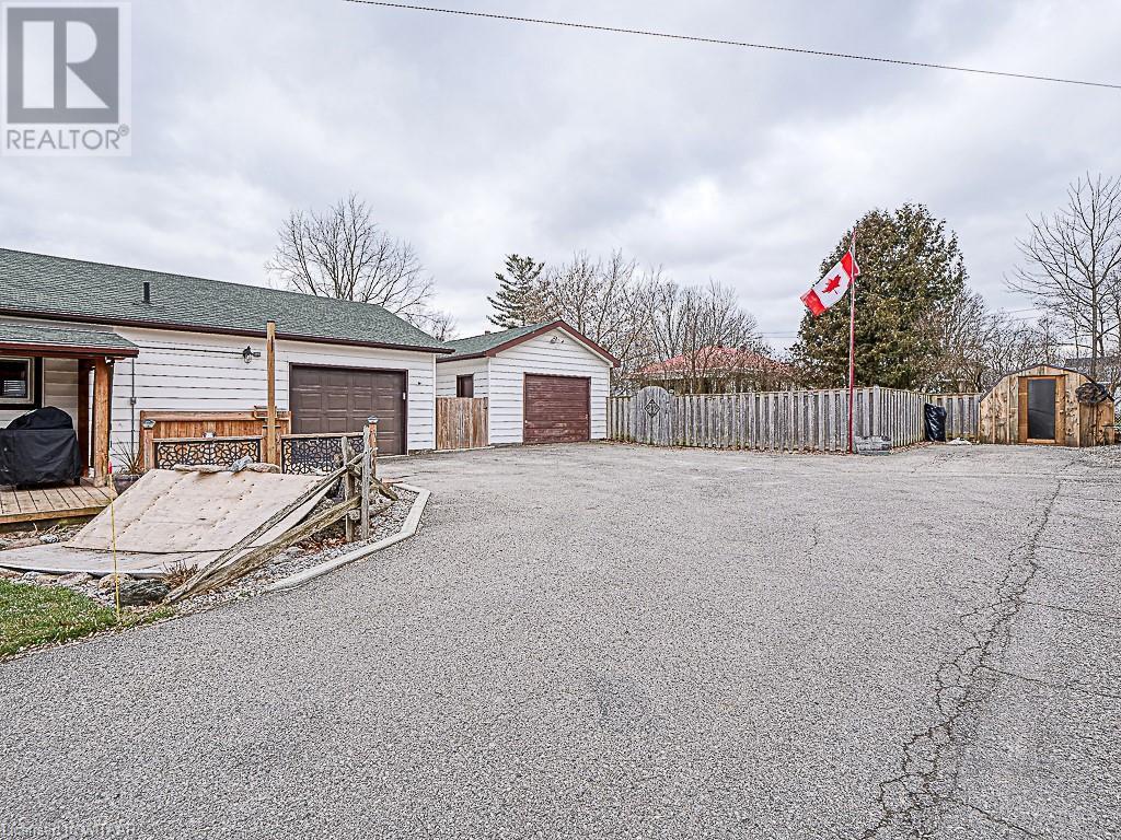177 Allen Street, Thamesford, Ontario N0M 2M0 (26511097) JanzenTenk