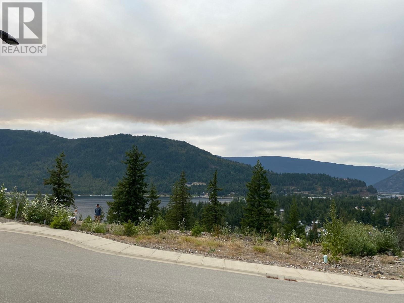 287 Bayview Drive Sicamous