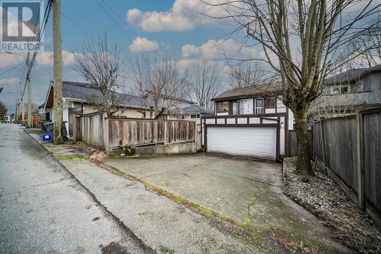 Listing Picture 33 of 34 : 1659 W 63RD AVENUE, Vancouver / 溫哥華 - 魯藝地產 Yvonne Lu Group - MLS Medallion Club Member